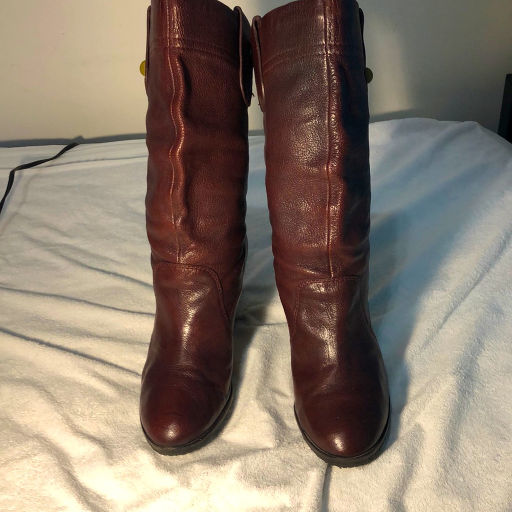 Boots (color: maroon)